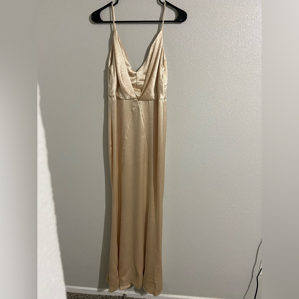 Formal Dress - Picture 2 of 5